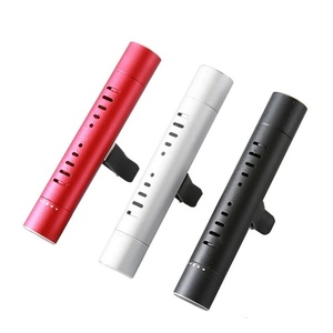 Difusor de Aromas para Auto con Logotipo Personalizado OEM, Decoración de Auto de Lujo, Clip de Ventilación para Aire Acondicionado, Difusor de Perfume de Aluminio para Auto - Product Image 1