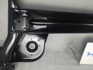 Pièces détachées automobiles de haute qualité, arceau d'essieu arrière, sous-châssis arrière pour RN Dacia Duster 2009-2018 OE 430006757R 555016666R Prix d'usine - Product Image 3