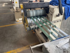 Sangle en polyester PET verte haute résistance anti-rupture pour l'emballage de matériaux de construction et le regroupement de palettes - Product Image 4