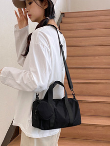 Nuova <span class=keywords><strong>Borsa</strong></span> Cilindrica Minimalista per Donne, Alla Moda e Versatile, <span class=keywords><strong>Sportiva</strong></span> e Casual, <span class=keywords><strong>Borsa</strong></span> a Tracolla Portatile di Grande Capacità - Product Image 6