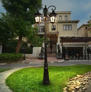 Farola de Jardín de Hierro para Exteriores con Pantalla de Vidrio LED, Luz Blanca Cálida de 2700K, IP66, Bombilla A19 No Desmontable, AC 220V, Sensor de Movimiento, Energía Solar - Product Image 6
