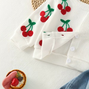 Ensemble <span class=keywords><strong>2</strong></span> pièces pour filles : Cardigan brodé cerises et jean, pull blanc boutonné, vêtements de fête pour enfants - Product Image 2