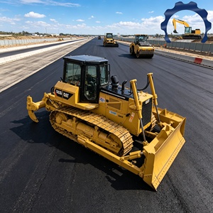 Bulldozer sur chenilles Caterpillar D6G d'occasion en bon état, avec ripper, à vendre - Product Image 1