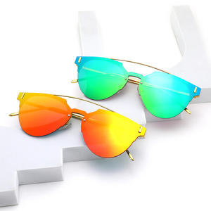 Lunettes de soleil unisexes sans monture en métal, verres PC UV400, couleur or, mode, protection solaire pour la conduite, voyages en plein air - Product Image 1