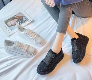 Ingrosso <span class=keywords><strong>Sneakers</strong></span> da Donna di Tendenza con Eleganza Sportiva e Suola Platform con Strass Scintillanti da Skateboard - Product Image 5