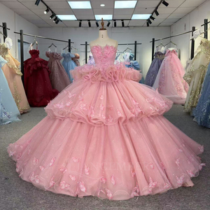Vestido de Gala de Quinceañera DY6892 con Escote Corazón, Hombros Descubiertos, Cola Capilla, Apliques Florales de Encaje con Volantes y Lentejuelas, Estilo Dulce para Fiesta - Product Image 4