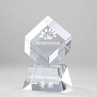 Cube de cristal personnalisé articles souvenirs gravure laser 3d trophée cube de cristal K9 carré prix cube de cristal