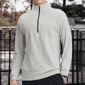 Camiseta deportiva ajustada de secado rápido de manga larga con cuello alto para hombre con diseño en blanco de Color sólido nuevo personalizado - Product Image 2