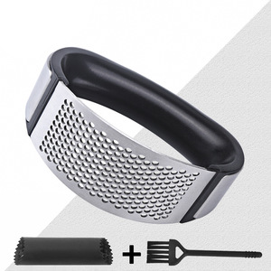 Hot <span class=keywords><strong>3</strong></span> <span class=keywords><strong>in</strong></span> <span class=keywords><strong>1</strong></span> gadget da cucina a forma di arco manico <span class=keywords><strong>in</strong></span> plastica acciaio inossidabile spremiaglio pelapatate frantoio smerigliatrice Roller Chopper - Product Image 4