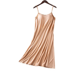 Camicia <span class=keywords><strong>da</strong></span> <span class=keywords><strong>notte</strong></span> estiva <span class=keywords><strong>da</strong></span> <span class=keywords><strong>donna</strong></span> in modal, senza maniche, girocollo, con imbottitura sul petto, pigiama monopezzo con reggiseno integrato, lunghezza media, <span class=keywords><strong>taglie</strong></span> <span class=keywords><strong>forti</strong></span> - Product Image 5