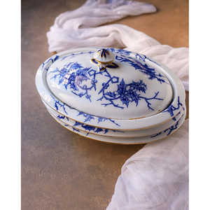 Service de vaisselle Gabriella P. Blue Flower avec motif en relief, comprenant 2 plateaux de service empilables - Product Image 5