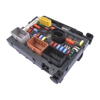 Boîtier de fusibles 9809742880 9666700480 Pièces automobiles pour Peugeot 307 408 Prix usine