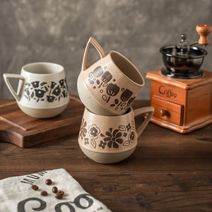 Taza redonda simple de cerámica pintada a mano, taza creativa para agua, taza de café de cerámica rústica. - Product Image 6