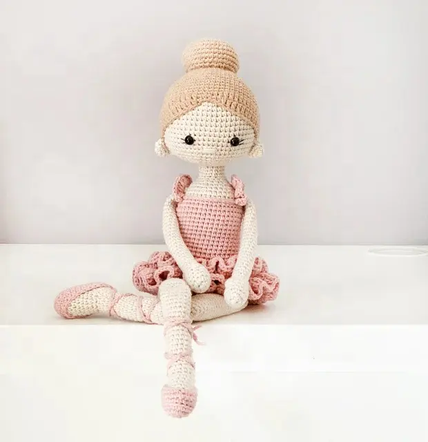 Wholesale Custom 100% Handmade Cotton Yarn Crochet Girl Dolls Toys Infant Knitted Gifts Amigurumi Toy