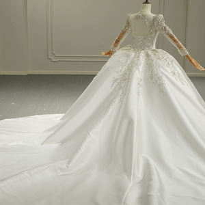 Vestido de Novia de Lujo Moderno GT26022, Manga Larga, Cuello en V, Estilo Imperio, Color Marfil, con Encaje Abullonado y Flores de Cristal, para Fiesta - Product Image 5