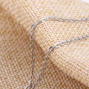 Colgante de acero inoxidable en forma de corazón con dije de llave para uso diario - Product Image 4