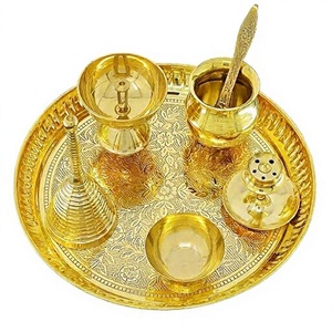 Ensemble de thali en laiton pour Puja avec lampes à huile et cuillère pour activités religieuses, design circulaire, matériau durable - Product Image 5