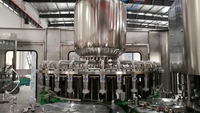Machine de remplissage, bouchage et étiquetage d'eau entièrement automatique CE 3-en-1, 10000 BPH, ligne de rinçage et de rétraction pour eau minérale pure en PET, pour usine d'embouteillage
