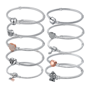 <span class=keywords><strong>Bracciale</strong></span> Charm in Argento Sterling 925 per <span class=keywords><strong>Donna</strong></span> Design Originale con Cuore in Zircone e Catena a <span class=keywords><strong>Serpente</strong></span> Adatto per Feste Idea Regalo per Bambini - Product Image 4