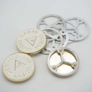 <span class=keywords><strong>Pas</strong></span> <span class=keywords><strong>cher</strong></span>, en laiton, fer, Logo gravé, plaqué or, <span class=keywords><strong>argent</strong></span>, marque, étiquette ronde en métal, bijoux, breloques - Product Image 2