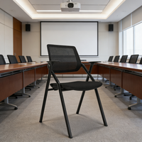Chaise de bureau ergonomique empilable avec dossier en maille et siège confortable pour salle de formation