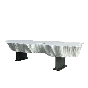 Sgabelli dal Design Artistico Italiano, Minimalisti e Moderni, Fatti a Mano, Creativi e alla Moda, Sistema Monocromatico, Irregolari e Spezzati - Product Image 4