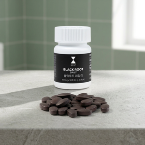 82DAILY Suplemento Herbolario Diario de Raíz Negra 800 Mg 30 Tabletas Fórmula Antioxidante Natural - Product Image 1