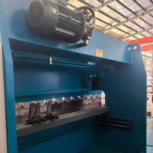 Presse <span class=keywords><strong>plieuse</strong></span> <span class=keywords><strong>hydraulique</strong></span> manuelle d'<span class=keywords><strong>occasion</strong></span> 63T pour tôles en acier inoxydable – Offre spéciale - Product Image 2