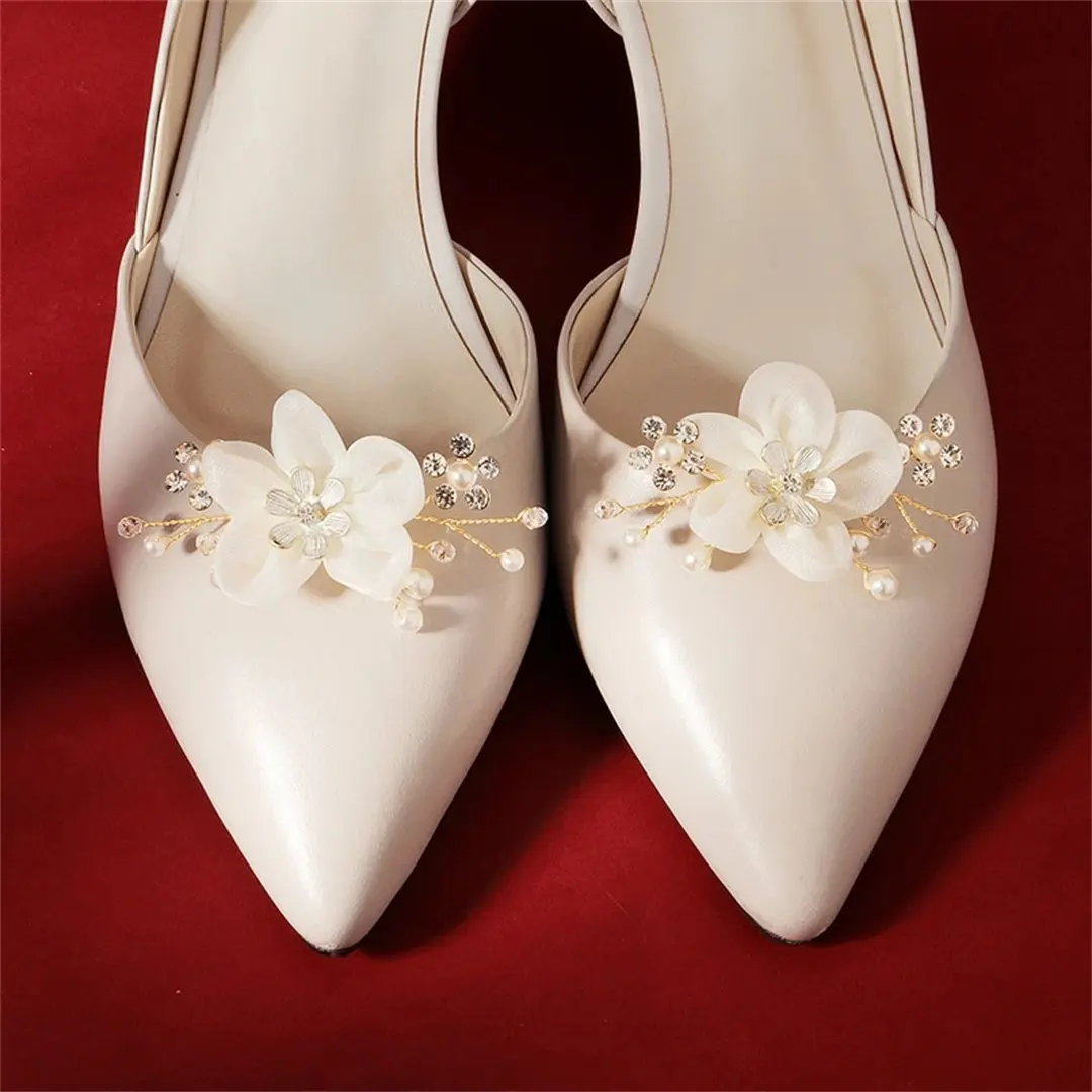 女性の結婚式の靴クリップ取り外し可能なパールフラワーシューズデコレーションカスタムラインストーンシューズバックルメタル