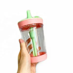 अमेज़न गर्म बेच 2023 रचनात्मक कप 18oz बिखेर प्रूफ गिलास दूध चाय के लिए भूसे के साथ BPA मुक्त प्लास्टिक tumblers
