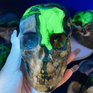 Calaveras de Cristal de Ágata Volcánica Fluorescente Natural al por Mayor, Talladas a Mano, Pulimentadas, Figuras de Piedra Curativa, Decoración Feng Shui, Halloween - Product Image 3