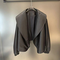 Streetwear Damen Ledermäntel Echtes Leder Oberbekleidung Breiter Wickelkragen Maßgefertigte Lederjacken