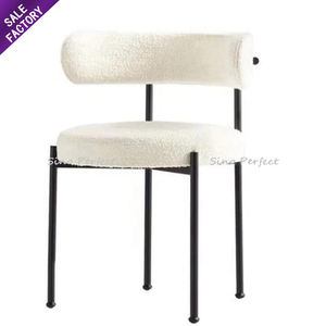 Chaises de banquet de mariage royales en métal doré de style français, avec pieds en métal blanc et noir, pour la mariée et le marié, vente chaude - Product Image 1