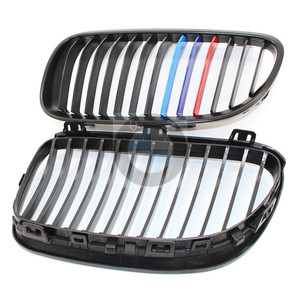 กระจังหน้า BMW E92 E93 สีดำด้าน ลายเส้นเดี่ยว สไตล์ M แบบสามสี ปี 2010-2014 - Product Image 3