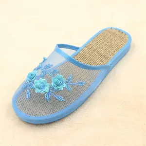 Populaire Nieuwe Stijl Mooie Ademende Platte Mesh Kralen Schoenen Blauw Chinese Slipper