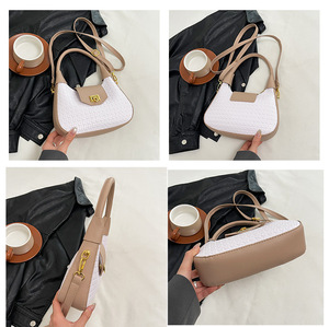 <span class=keywords><strong>Borsa</strong></span> francese <span class=keywords><strong>a</strong></span> tracolla singola di fascia alta <span class=keywords><strong>a</strong></span> forma di <span class=keywords><strong>luna</strong></span> <span class=keywords><strong>borsa</strong></span> sotto le ascelle retrò Casual piccola <span class=keywords><strong>borsa</strong></span> <span class=keywords><strong>a</strong></span> tracolla - Product Image 6