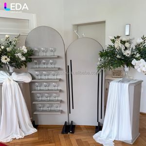 Decoración para Área de Recepción de Eventos LEDA, Juego de Portacopas de Acrílico Gris Moderno Personalizado para Bodas - Product Image 2