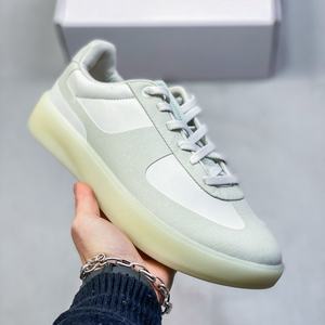 รองเท้าผ้าใบแฟชั่นดีไซน์หรูหราแบบ unisex สไตล์ลำลอง ผูกเชือก พื้นหนา น้ำหนักเบา ใส่สบาย เหมาะกับกิจกรรมกลางแจ้ง รองเท้าแบรนด์คุณภาพ - Product Image 2