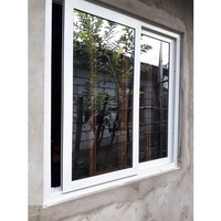 Fenêtre coulissante extérieure à double vitrage anti-ouragan moderne, cadre en aluminium, moustiquaire en acier inoxydable, escalier, hôtel, salon