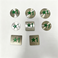 Étiquette de bouton en braille en acier inoxydable pour ascenseur, modèle 005, motif étoile verte à cinq branches, taille personnalisée, caractère unique en relief