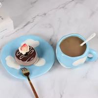 Nouveaux Styles d'Usine Tasses à Thé en Céramique Faites à la Main avec Motif Nuage Blanc Tasses à Café en Céramique Ensemble de Tasses à Thé Irrégulières de Luxe