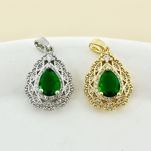Pendentif Solitaire Goutte d'eau en Zircon Taillé Poire, Sertissage Clos, Métal Plaqué, Bijou Charme pour Usage Quotidien - Product Image 4