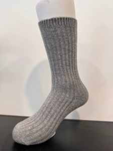 <span class=keywords><strong>Chaussettes</strong></span> en laine mi-mollet épaisses et <span class=keywords><strong>chaudes</strong></span> personnalisées OEM de haute qualité pour hommes, idéales pour le travail quotidien en hiver - Product Image 3
