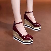Chaussures à talon compensé pour femme, à semelle épaisse, bout rond, bride droite, style tendance, nouvelle collection printemps 2026