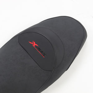 GANE Accessoires de moto personnalisés Remplace la housse de coussin de siège en cuir de fibre de carbone d'origine, adaptée à Yamaha XMAX - Product Image 6