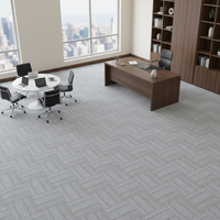Moderne Geometrische Rutschfeste Gepolsterte Graue Vlies-Teppichfliesen (50*50cm) Kommerzieller Heim- und Büroboden Direkt vom Hersteller