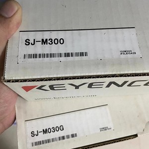 Eliminador de Electricidad Estática Keyence SJ-M300 45Hz para Uso en Máquinas Herramienta - Product Image 1