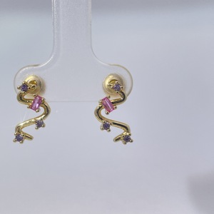 Tianyu Gems Classic Gold Plated Brass <b>Emerald</b>-Cut Round Zircon <b>Stud</b> <b>Earrings</b> with Animal Design Subtly Luxurious Pinkish-Purple - Product Image 6