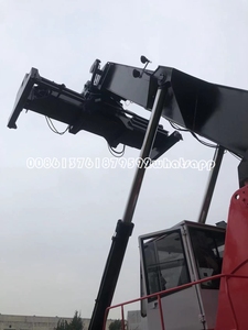 Original Italy Made Used Fantuzzi 45 Ton Reach Stacker Cummins Engine 2012 Model 15.1m Lifting Height Heavy Port Container - Product Image 5