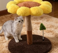 Griffoir pour chat en bois naturel Sunflower avec perchoir en peluche en forme de fleur et mini-arbre vert décoratif, petit mobilier pour chat